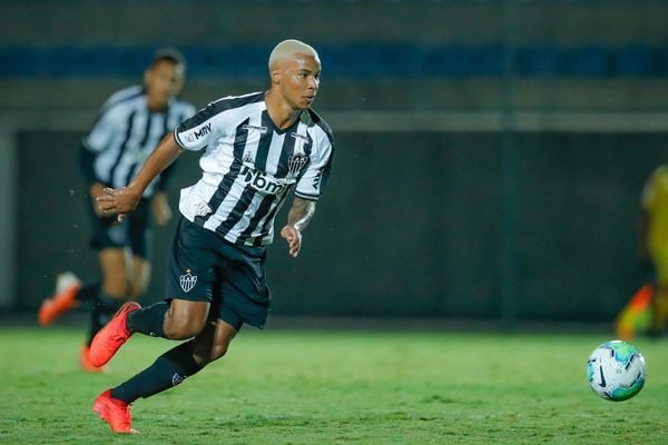 Atacante capixaba, Guilherme Santo é at