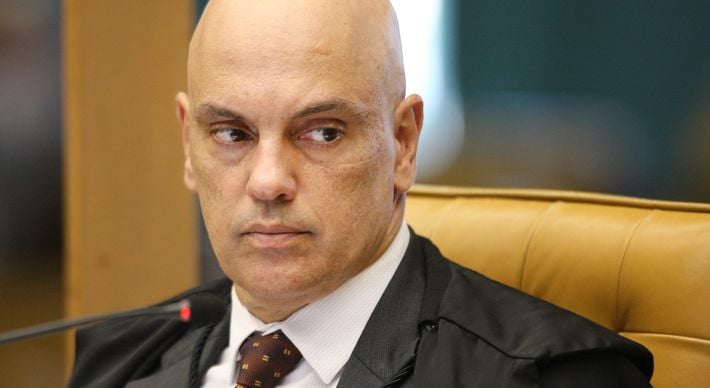 O ministro do STF Alexandre de Moraes acolheu pedido da Polícia Federal e determinou que as plataformas e provedores de internet bloqueiem o funcionamento do Telegram em todo o Brasil.