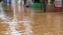 O Rio Itabapoana subiu quase 4 metros e pelo menos três bairros ficaram alagados(Defesa Civil Municipal)