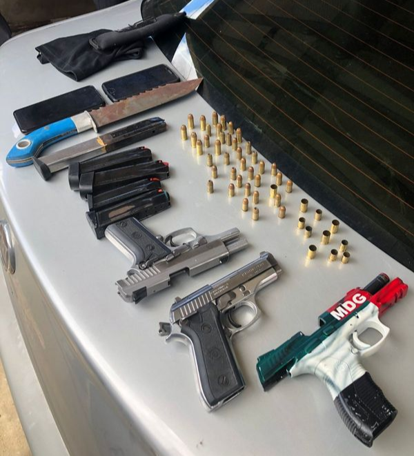 PM também apreendeu três armas e cinco carregadores. Crédito: Divulgação | Polícia Civil