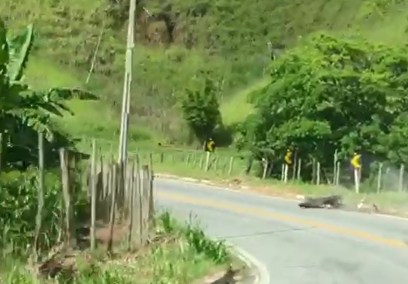 O motociclista foi socorrido para a Santa Casa de Misericórdia de Cachoeiro de Itapemirim