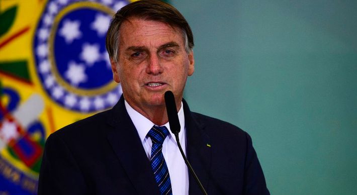 Inicialmente, Guedes defendia que o valor fosse de R$ 200, mas parlamentares queriam mais. No ano passado, foram pagas cinco parcelas de R$ 600 e outras quatro de R$ 300