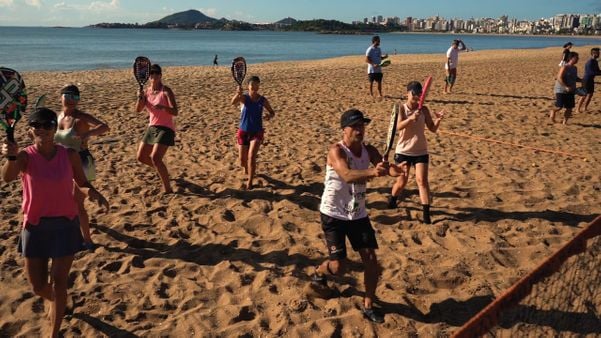 Beach Tennis já ganhou muitos adeptos no Espírito Santo
