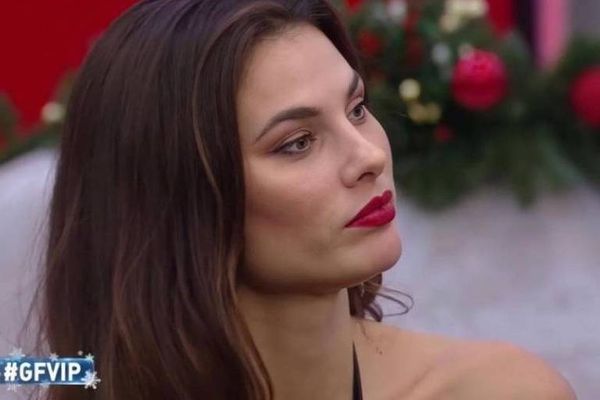 Dayane Mello no