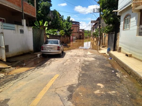 Ruas alagadas em Bom Jesus do Norte, nesta terça-feira (23)  por Defesa Civil Municipal