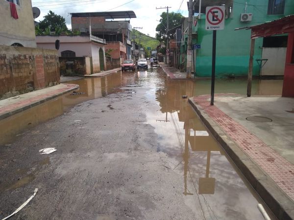 Ruas alagadas em Bom Jesus do Norte, nesta terça-feira (23)  por Defesa Civil Municipal