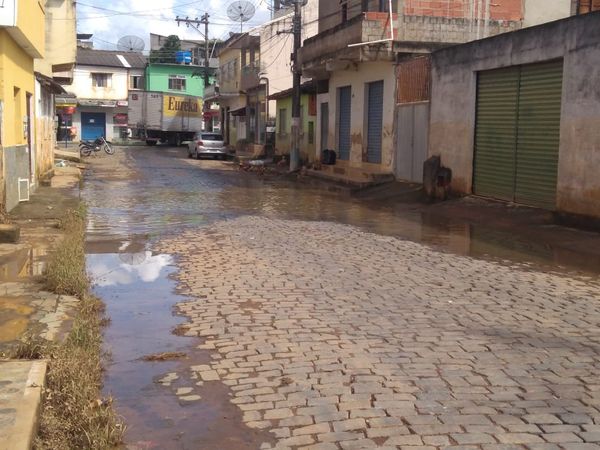 Ruas alagadas em Bom Jesus do Norte, nesta terça-feira (23)  por Defesa Civil Municipal