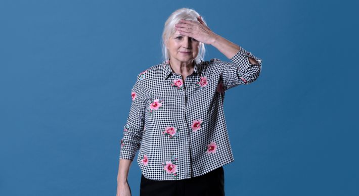 No Brasil, a doença afeta cerca de 33% da população com mais de 85 anos. Mulheres recebem mais esse diagnóstico do que os homens, em parte porque tendem a viver mais