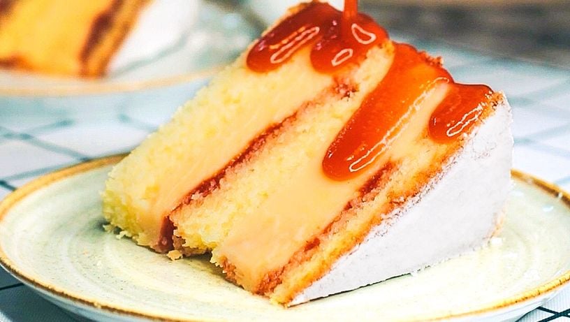 Naked cake Romeu e Julieta, de grana padano com goiabada, do Colher de Pau Café e Bistrô, em Vila Velha