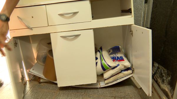 Na manhã desta quarta-feira (24), algumas ruas ainda estavam com muita lama; moradores e comerciantes contabilizam prejuízos