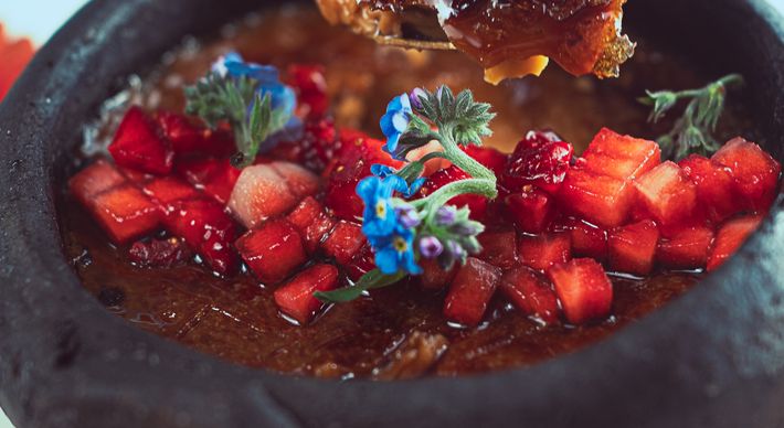 Crème brûlée, bolo de grana padano com goiabada e brownie de Nutella estão na lista que preparamos com opções de Vitória, Vila Velha e Santa Teresa