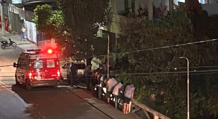 Acidente aconteceu na noite dessa terça-feira (23). Ele foi resgatado pelo Corpo de Bombeiros