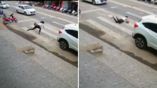 capixaba cai no meio da rua e vídeo viraliza