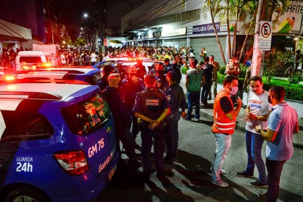 PMV, PM e Bombeiros realizam operação na Rua da Lama por Elizabeth Nader | PMV