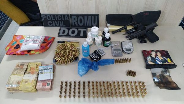 Guarda Municipal de Vila Velha e Polícia Civil apreendem armas, munições e dinheiro