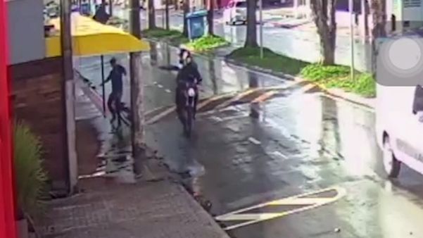 Câmera flagra ciclista sendo baleado em Linhares 