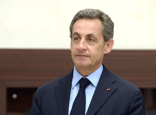 Ex-presidente da França, Nicolas Sarkozy é acusado de corrupção