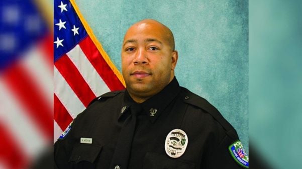 Martinus Mitchum, policial morto em Nova Orla