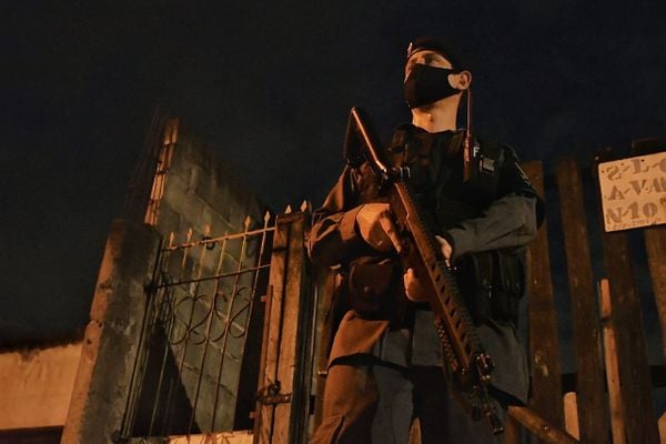 Polícia Militar reforça policiamento no bairro Planalto Serrano, na Serra, após tiroteio e ameaças a profissionais da imprensa