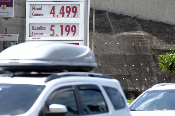Data: 02/03/2021 - ES - Vila Velha - Posto Shell na Avenida Carlos Lindenberg, em Cobilândia - Preço dos combustíveis nos postos da Grande Vitória - Editoria: Economia - Foto: Fernando Madeira - GZ por Fernando Madeira
