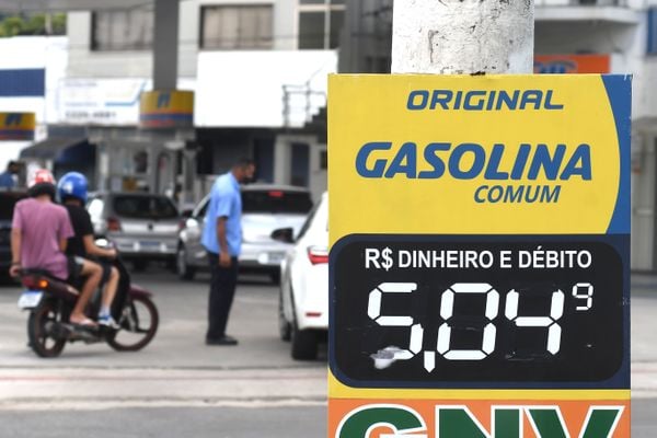 Data: 02/03/2021 - ES - Cariacica - Posto Ipiranga em Jardim América, Cariacica - Preço dos combustíveis nos postos da Grande Vitória - Editoria: Economia - Foto: Fernando Madeira - GZ por Fernando Madeira