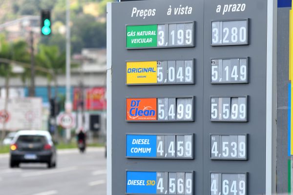 Data: 02/03/2021 - ES - Cariacica - Posto Ipiranga em Jardim América, Cariacica - Preço dos combustíveis nos postos da Grande Vitória - Editoria: Economia - Foto: Fernando Madeira - GZ por Fernando Madeira