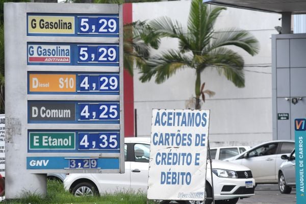 Data: 02/03/2021 - ES - Cariacica - Posto Petrobras em Jardim América - Preço dos combustíveis nos postos da Grande Vitória - Editoria: Economia - Foto: Fernando Madeira - GZ por Fernando Madeira