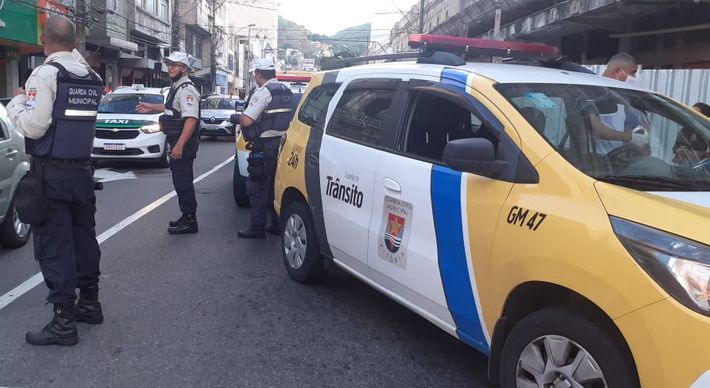 Alan Barreto Silva foi preso após roubar R$ 1.300 de um idoso de 76 anos; vítima bateu a cabeça e foi levada para o hospital pelo Samu