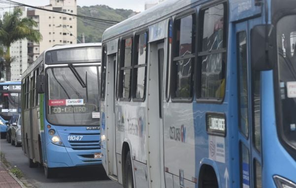 Os ônibus voltam a circular na Grande Vitória