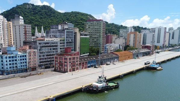 Modelo prevê R$ 1,3 bilhão em investimentos pelo vencedor, que terá a concessão dos portos de Vitória e Barra do Riacho e também assumirá as ações da Companhia Docas