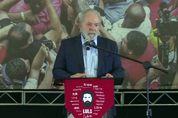 Ex-presidente Lula durante pronunciamento após decisão do STF