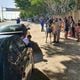 Imagem - Pessoas dormem na fila para comprar gás com desconto em Linhares