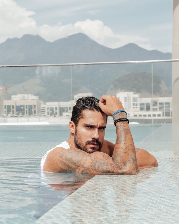 O ex-BBB e modelo Arcrebiano Araújo, o Bil