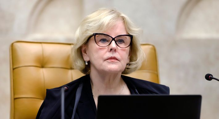 A ministra Rosa Weber, do STF, negou um pedido do governo que tentava impedir o bloqueio de aplicativos que descumpram decisões judiciais.