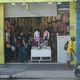Movimento do comércio na avenida Expedito Garcia, em Cariacica, no primeiro dia de quarentena no ES