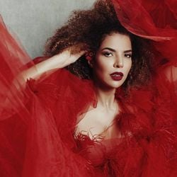 A cantora Vanessa da Mata