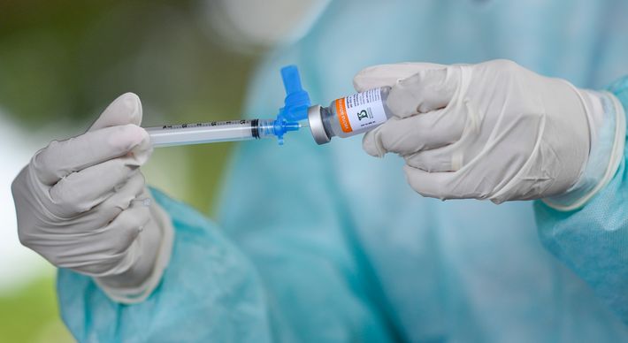 Mesmo com desvios e atrasos com novas variantes do coronavírus, a ciência saberá adaptar as vacinas quantas vezes for necessário