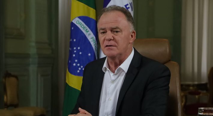 A manifestação acontece após a deputada Bia Kicis (PSL-DF) publicar post em que chamou de herói o soldado da PM da Bahia que fez disparos em ponto turístico de Salvador