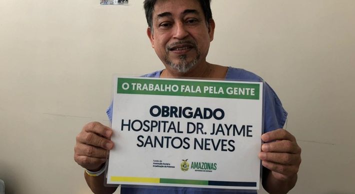Luiz Gonzaga Trajano deixou o Hospital Estadual Dr. Jayme Santos Neves, na Serra, depois de 57 dias internado; segundo a Sesa, dos 36 pacientes do Amazonas que vieram para o Estado, 27 tiveram altas hospitalares e nove faleceram