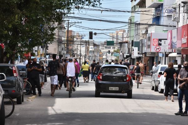  Guarda Municipal de Vila Velha, Corpo de Bombeiros e Polícia Militar, fizeram fiscalização no Polo de Moda da Glória para o cumprimento do decreto de risco extremo para combater o avanço da Covid- 19  por Fernando Madeira