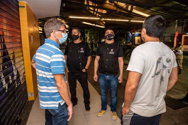 Fiscalização da quarentena em Vitória encerra festas clandestinas e fecha bar por Jansen Dias Lube/PMV