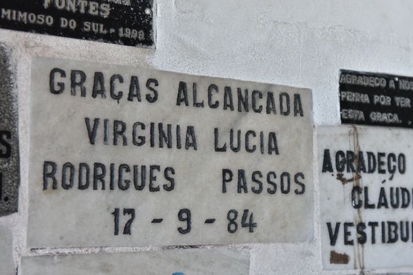  Placa de Virgínia Lucia Rodrigues Passos por Fernando Madeira