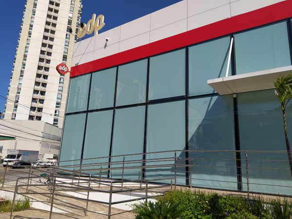 Criminosos levaram cabos e deixaram agência e loja da EDP sem energia elétrica em Vitória