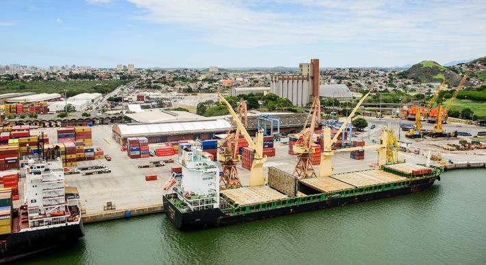 Governo vai vender o controle da estatal e fazer concessão para exploração dos portos de Vitória e Barra do Riacho. Proposta de edital está no TCU