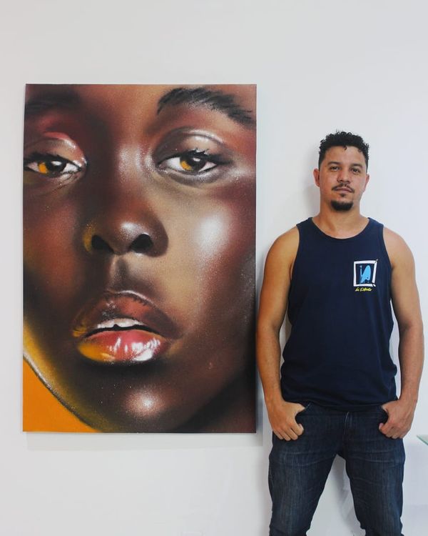 O artista visual e grafiteiro Starley Bonfim por iÁ Estúdio