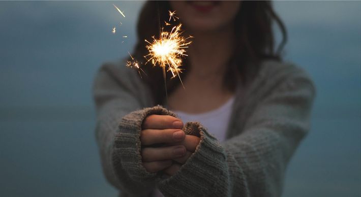 A primeira delas: estamos vivos, o que, na atual conjuntura, é algo a ser celebrado diariamente, com todas as ressalvas e a distância