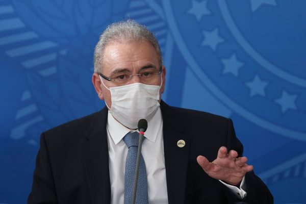 O novo ministro da Saúde, o cardiologista Marcelo Queiroga, reuniu hoje (23) a imprensa para divulgar as novas ações e estratégias do governo federal no combate à covid-19