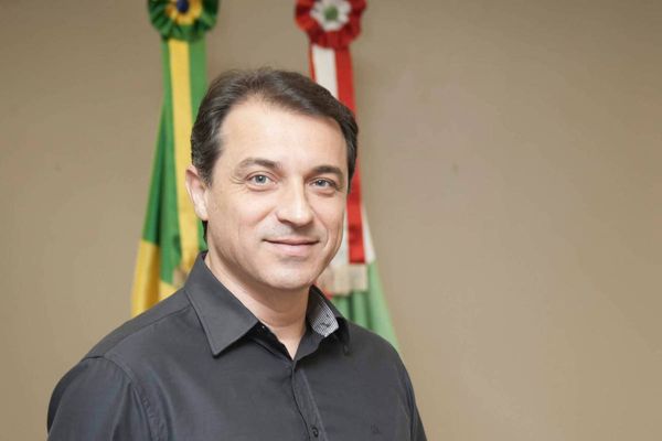 O governador de Santa Catarina, Carlos Moisés, também conhecido como Comandante Moisés 
