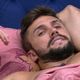 Imagem - Arthur fala sobre vida difícil: "Dormi na rua, abraçado a uma mala"