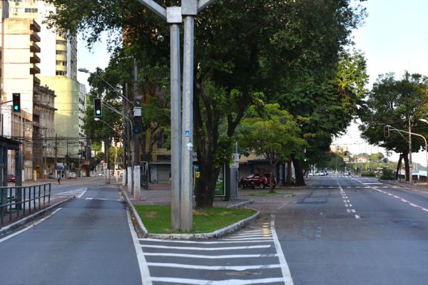 Ruas de Vitória com baixa movimentação neste domingo (28) por Fernando Madeira